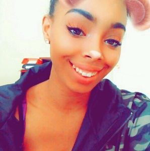 Meet your Posher, Yasmine